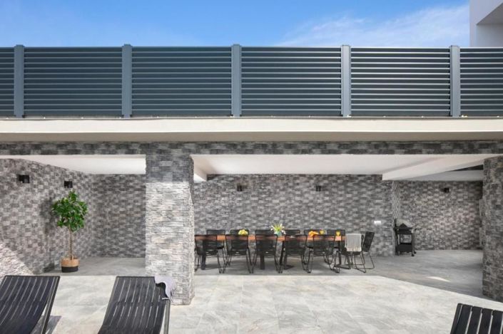 Image No.3-10 Bed Property for sale