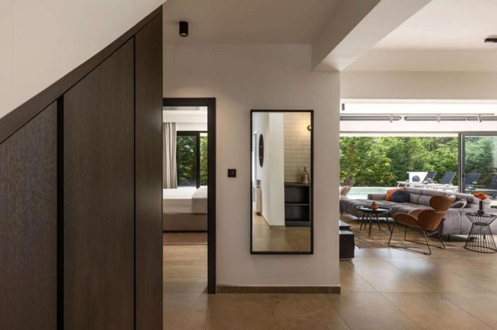 Image No.21-4 Bed Property for sale