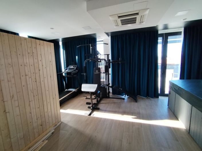 Image No.17-4 Bed Property for sale