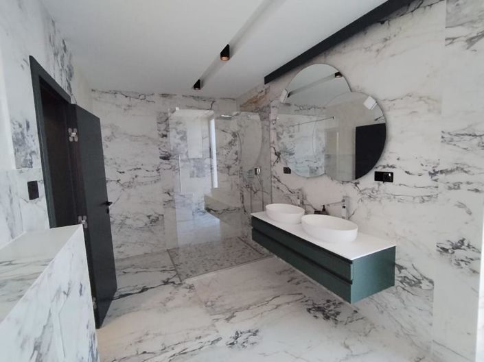 Image No.25-4 Bed Property for sale