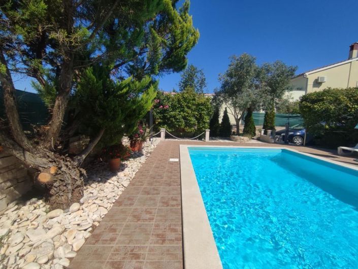 Image No.4-5 Bed Property for sale