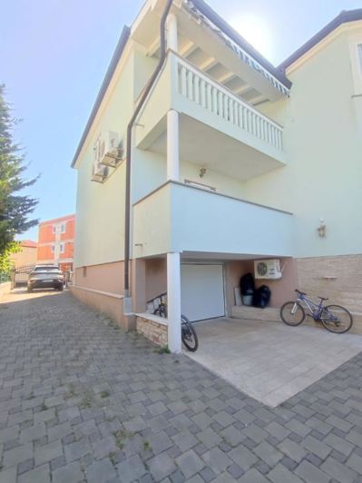 Image No.6-5 Bed Property for sale