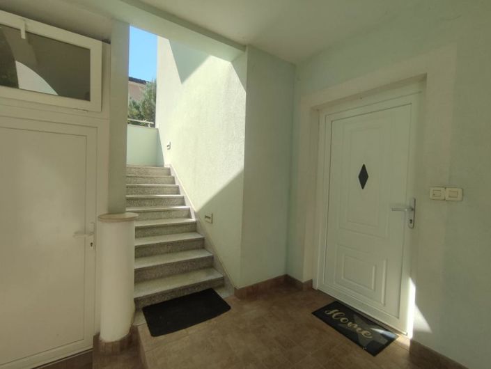 Image No.8-Propriété de 5 chambres à vendre à Štinjan