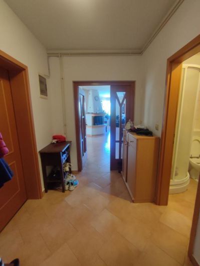 Image No.9-5 Bed Property for sale