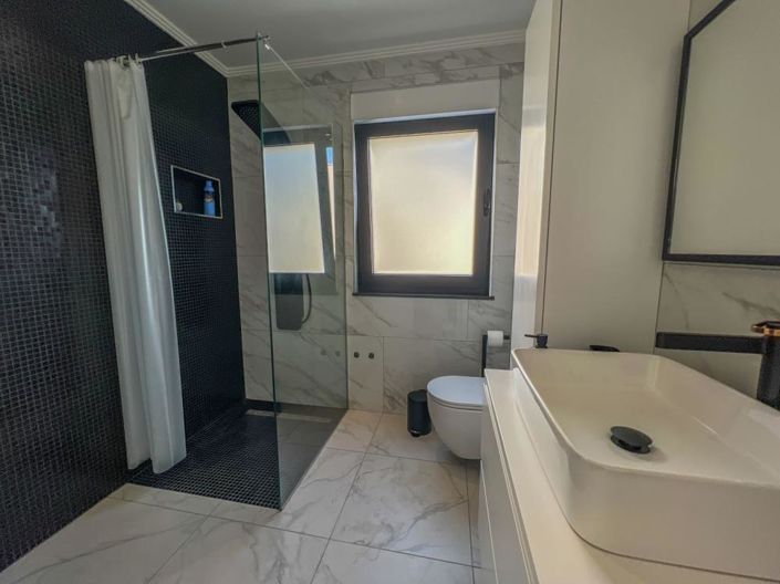 Image No.23-Propriété de 5 chambres à vendre à Opatija