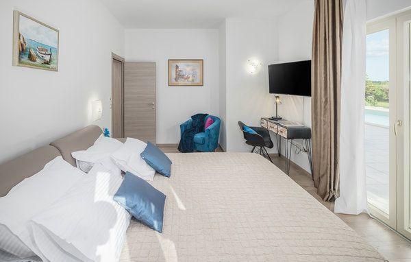 Image No.13-Propriété de 4 chambres à vendre à Vodnjan