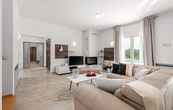 Image No.7-Propriété de 4 chambres à vendre à Vodnjan