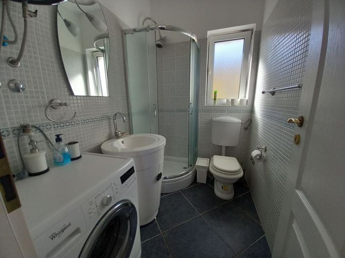 Image No.10-Propriété de 11 chambres à vendre à Lovran