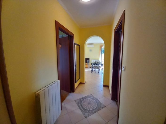 Image No.19-11 Bed Property for sale