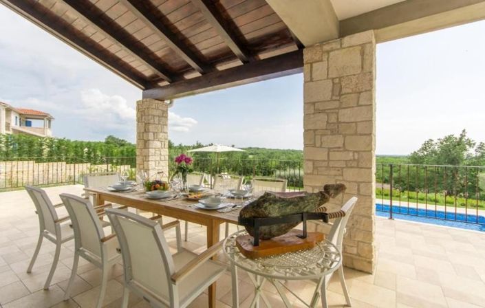 Image No.8-4 Bed Property for sale