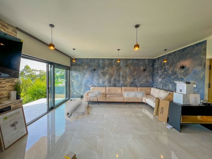 Image No.13-4 Bed Property for sale