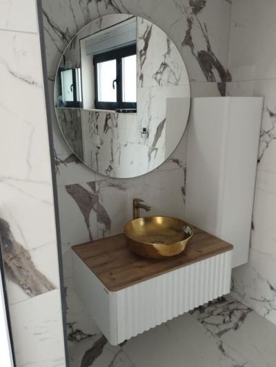 Image No.12-4 Bed Property for sale