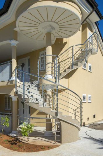 Image No.4-5 Bed Property for sale