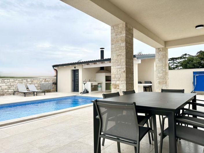 Image No.2-Propriété de 4 chambres à vendre à Croatie