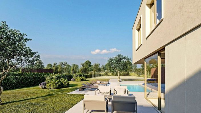 Image No.2-4 Bed Property for sale