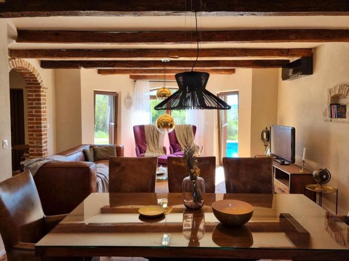 Image No.17-4 Bed Property for sale