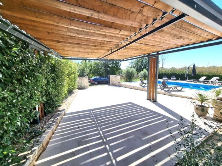 Image No.4-4 Bed Property for sale