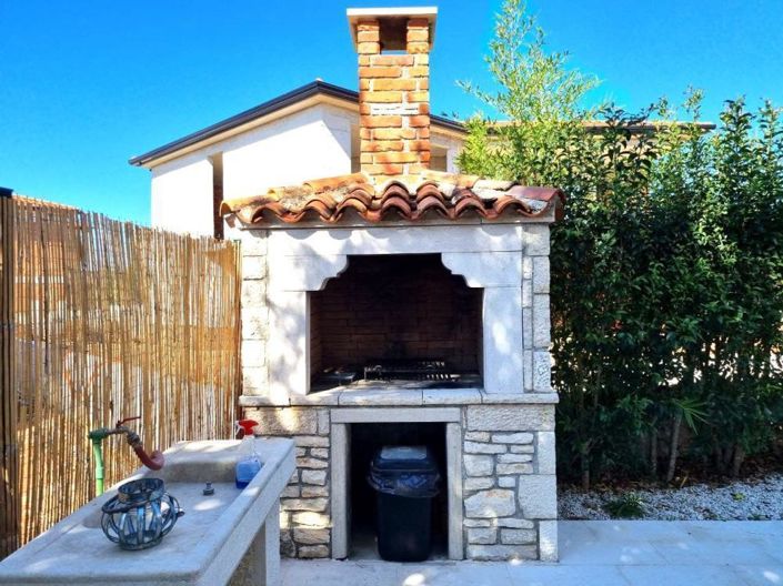 Image No.9-4 Bed Property for sale