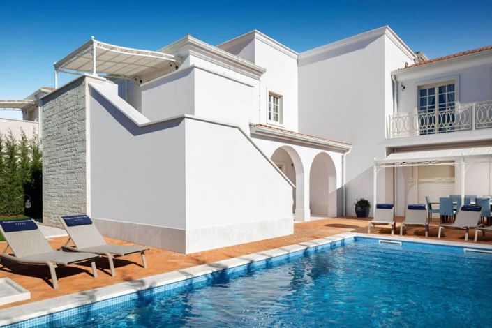Image No.1-4 Bed Property for sale
