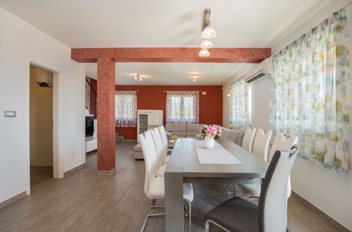 Image No.23-3 Bed Property for sale