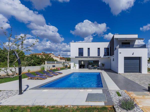 Image No.1-3 Bed Property for sale