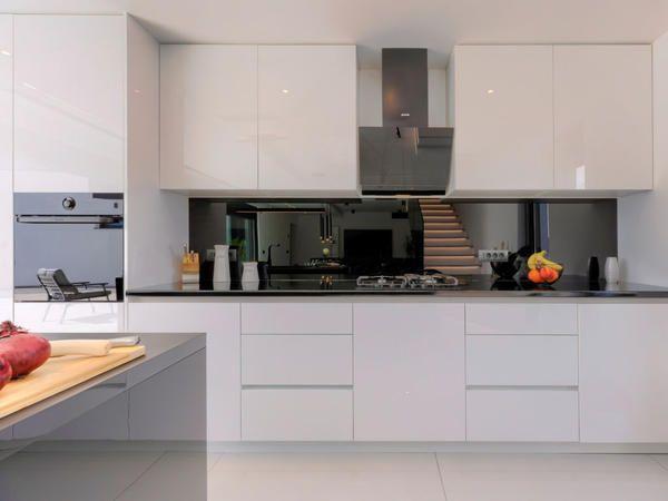 Image No.17-3 Bed Property for sale