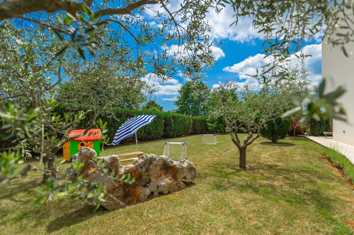 Image No.18-Propriété de 4 chambres à vendre à Žminj