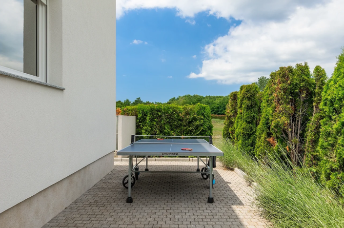 Image No.19-4 Bed Property for sale