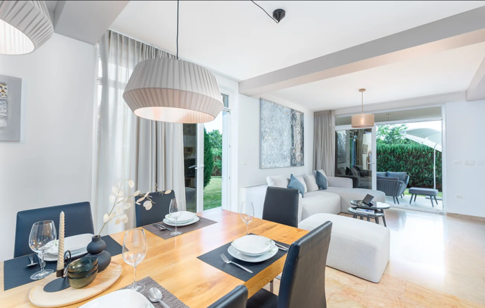 Image No.25-4 Bed Property for sale