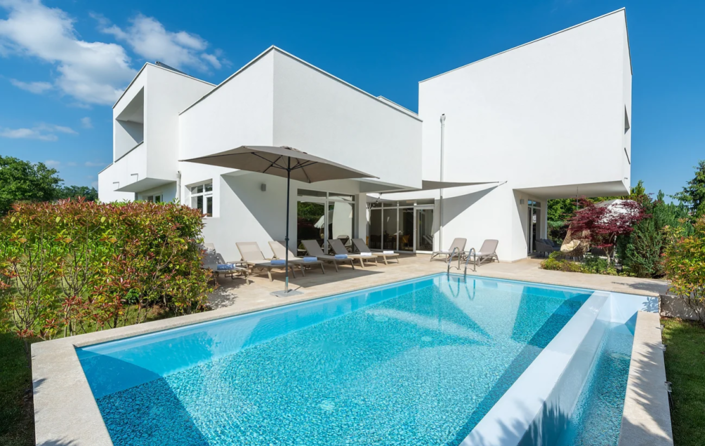 Image No.6-4 Bed Property for sale