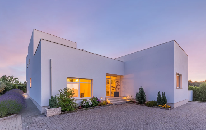 Image No.8-4 Bed Property for sale