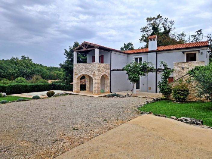 Image No.1-Propriété de 4 chambres à vendre à Sveti Lovrec
