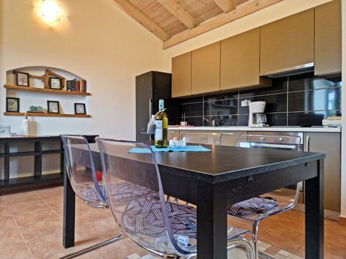 Image No.20-4 Bed Property for sale