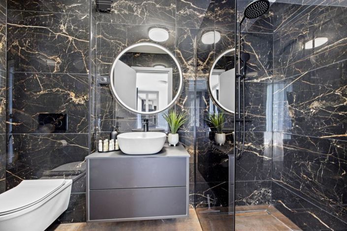 Image No.21-4 Bed Property for sale