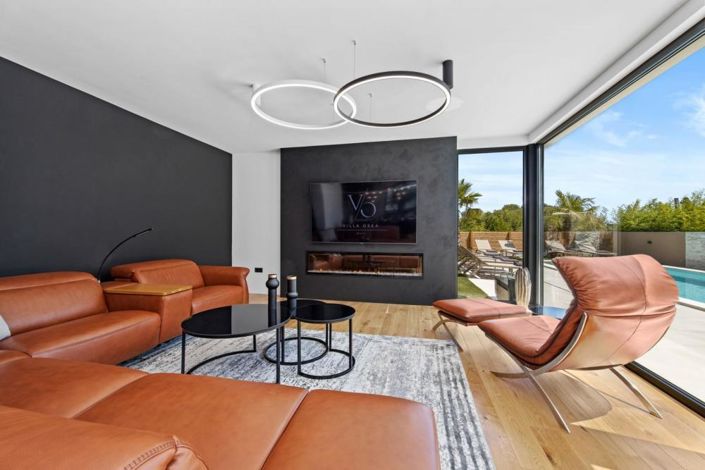 Image No.5-4 Bed Property for sale