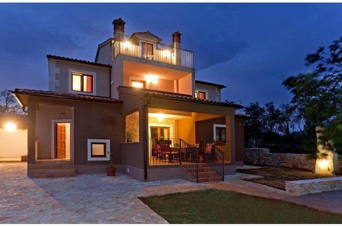 Image No.22-5 Bed Property for sale