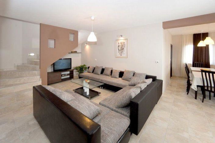 Image No.4-Propriété de 5 chambres à vendre à Svetvincenat