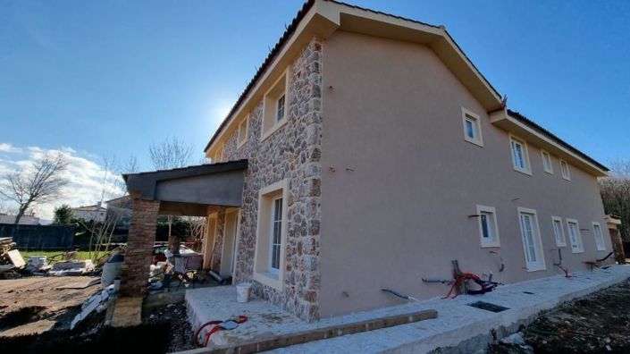Image No.1-Propriété de 7 chambres à vendre à Croatie
