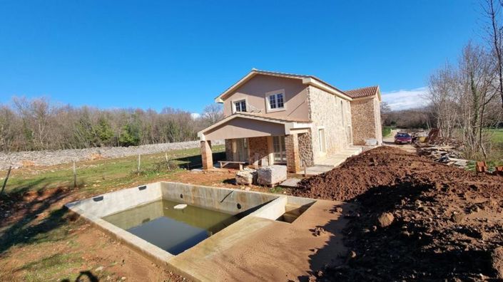 Image No.2-Propriété de 7 chambres à vendre à Croatie