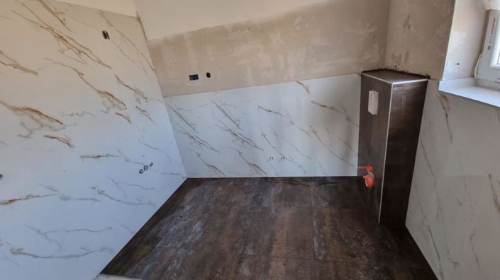 Image No.5-7 Bed Property for sale