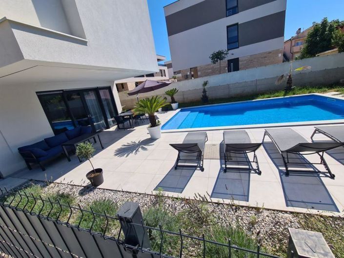 Image No.1-Propriété de 3 chambres à vendre à Croatie