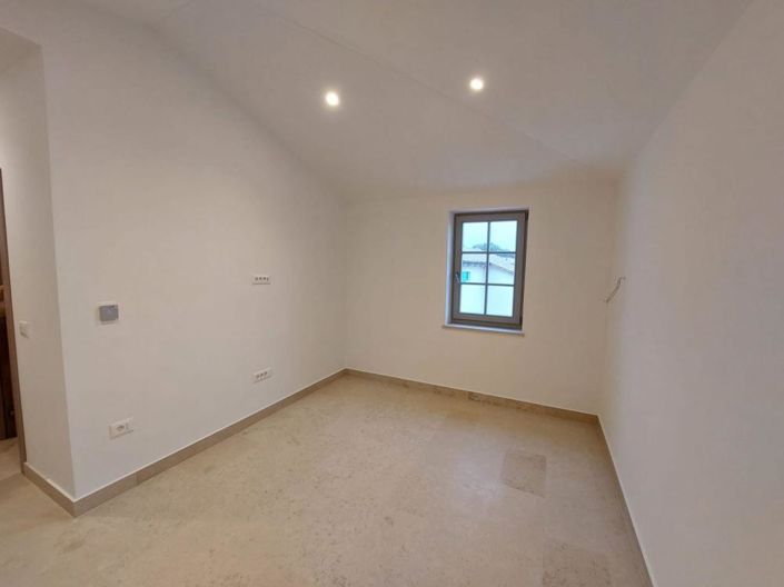 Image No.22-Propriété de 4 chambres à vendre à Barban