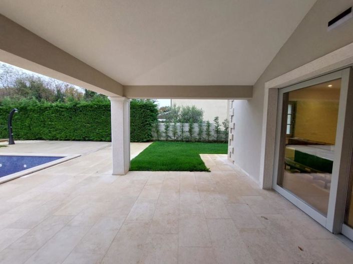 Image No.23-4 Bed Property for sale