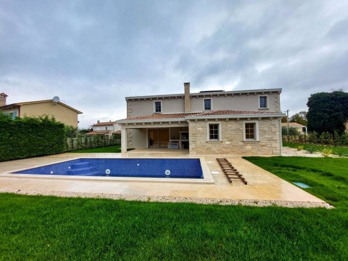 Image No.4-4 Bed Property for sale