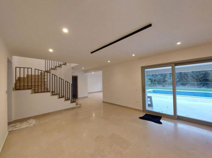 Image No.7-Propriété de 4 chambres à vendre à Barban