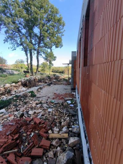 Image No.10-Propriété de 4 chambres à vendre à Tinjan