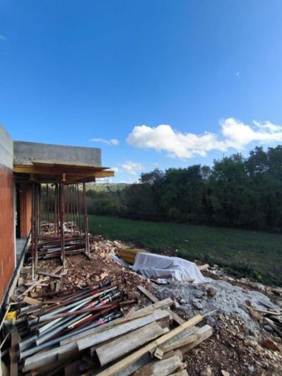 Image No.5-Propriété de 4 chambres à vendre à Tinjan