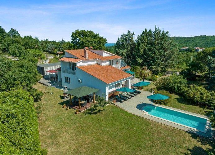 Image No.1-Propriété de 5 chambres à vendre à Labin