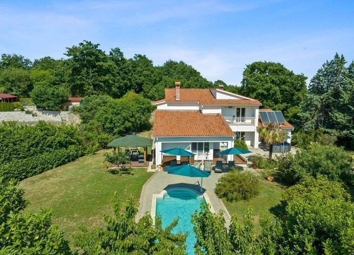 Image No.2-5 Bed Property for sale