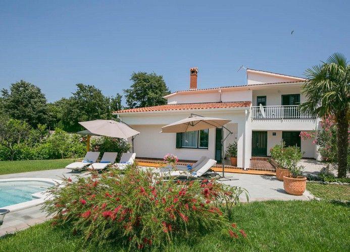 Image No.7-5 Bed Property for sale